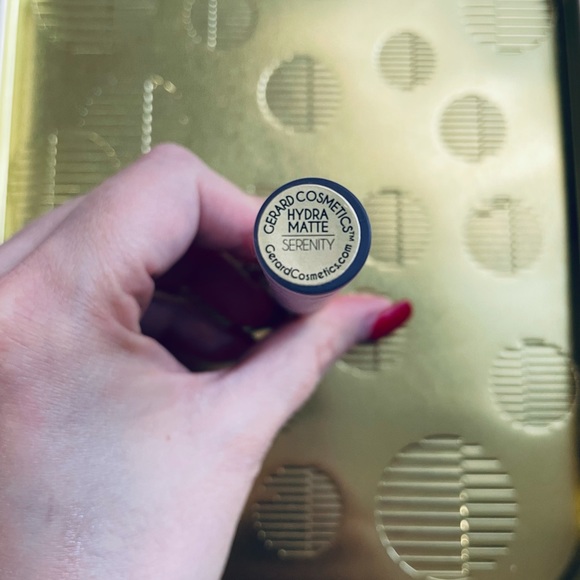 5/ $30 Gerard Cosmetics HydraMatte Liquid Lipstick in Serenity - Picture 2 of 2